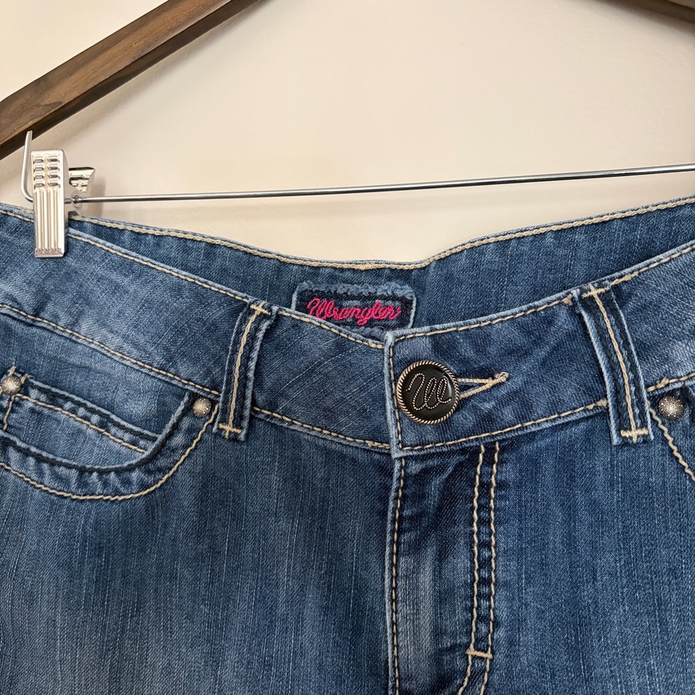 Wrangler low rise medium wash denim jeans - Picture 5 of 12